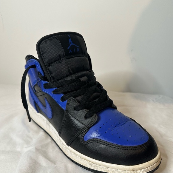 Jordan 1 Mid Black Royal Blue .Comes with authentic shoebox - Picture 4 of 6